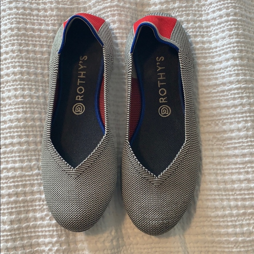 Rothy’s round toe flats in grey